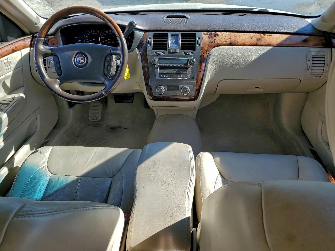 2011 CADILLAC DTS LUXURY COLLECTION photo 8