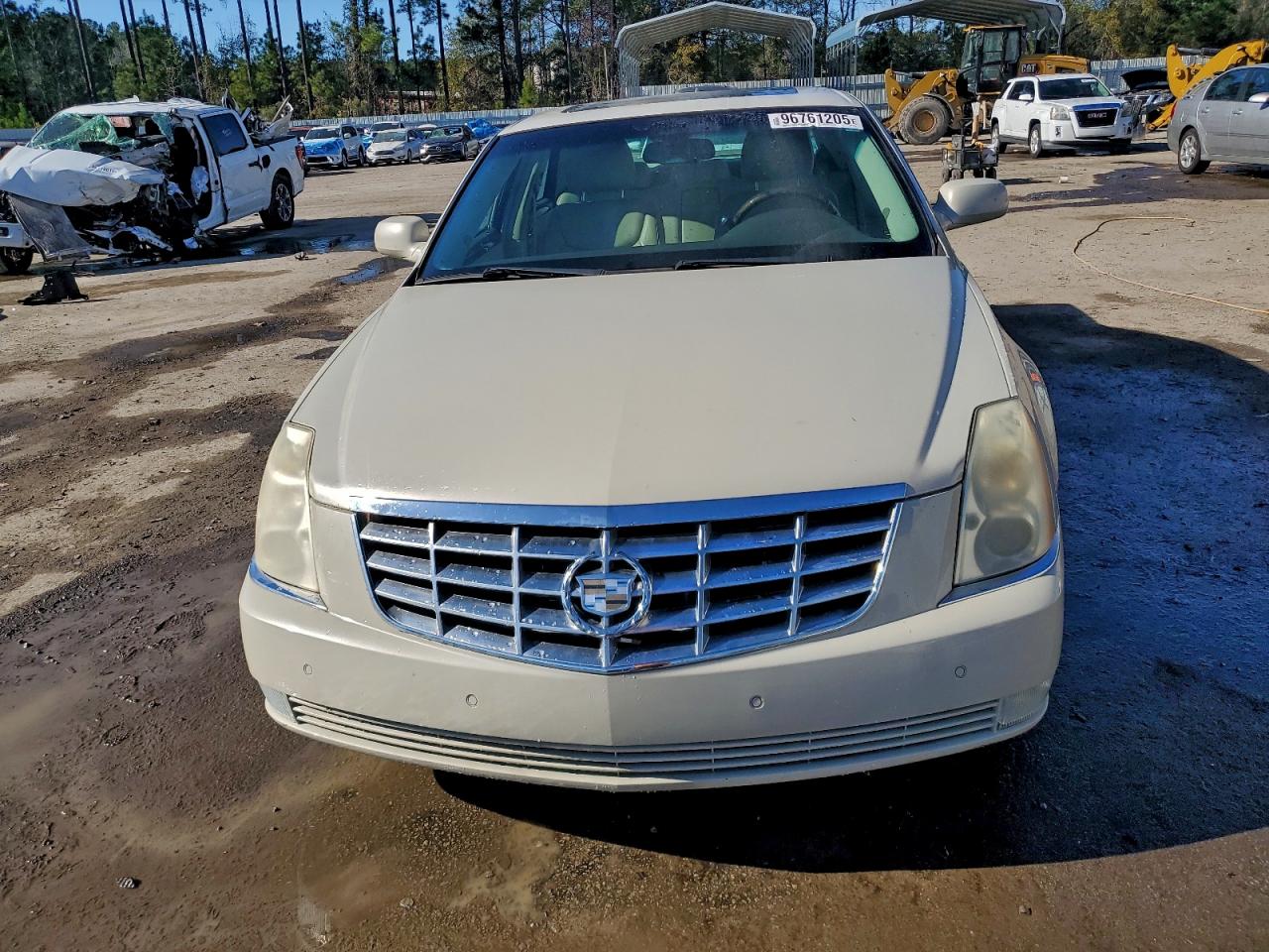 2011 CADILLAC DTS LUXURY COLLECTION photo 5