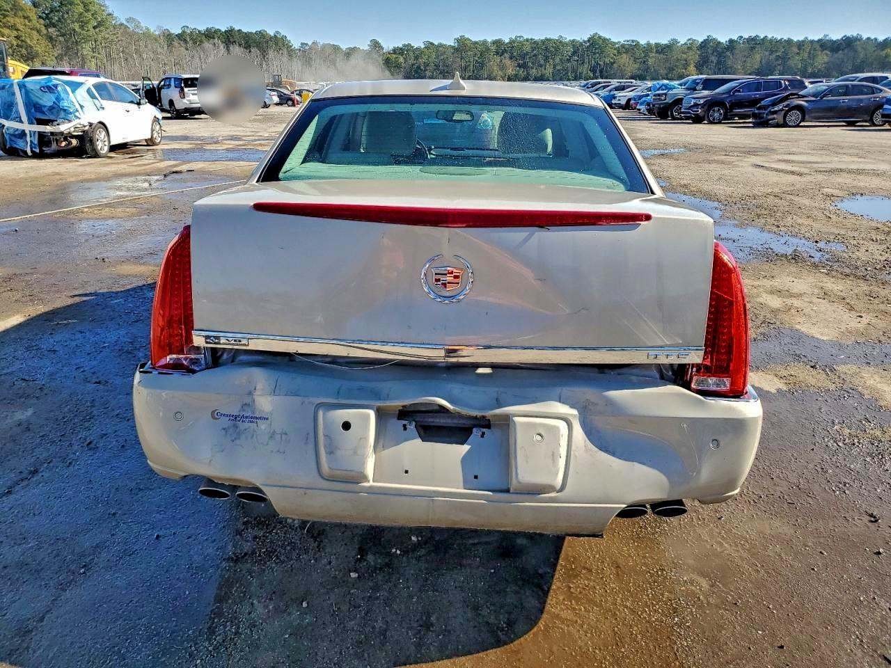 2011 CADILLAC DTS LUXURY COLLECTION photo 6
