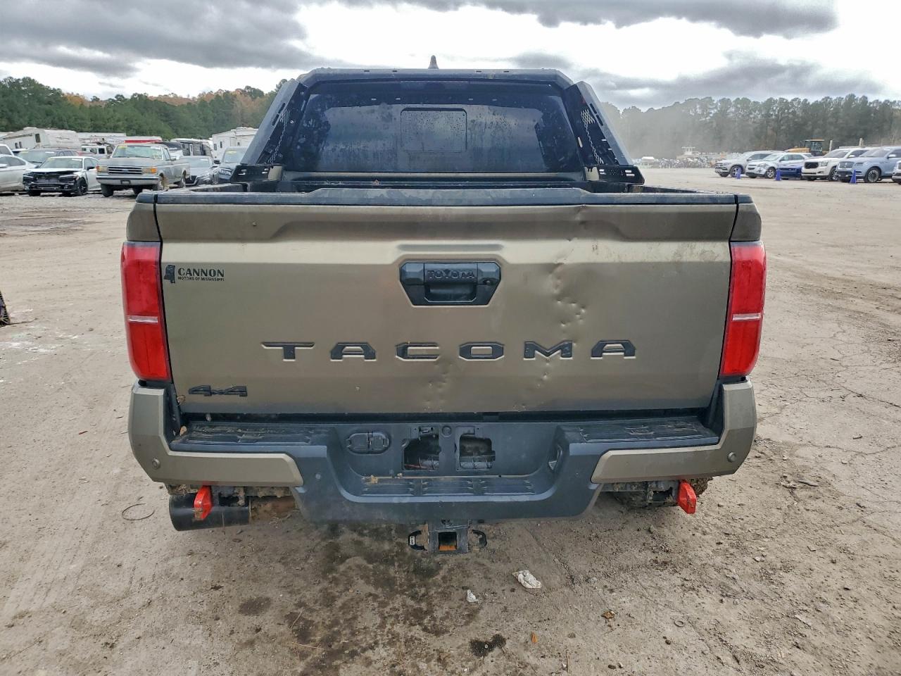 2024 TOYOTA TACOMA DOUBLE CAB photo 11