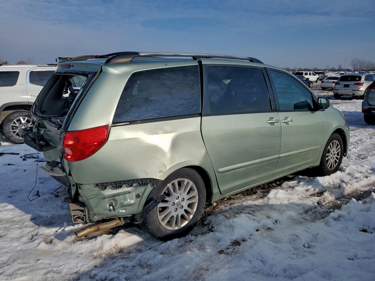 2008 TOYOTA SIENNA CE photo 3