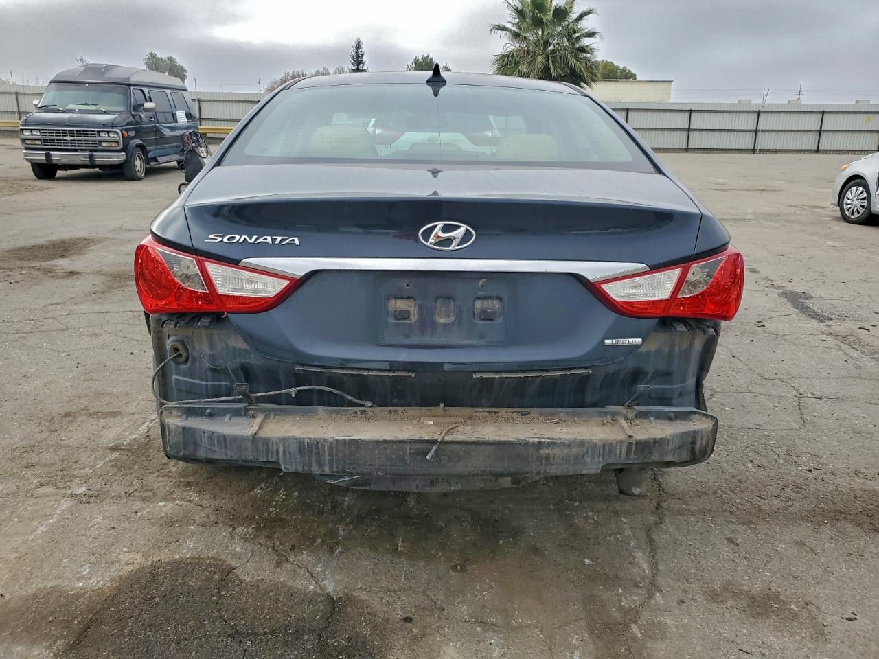 2011 HYUNDAI SONATA SE photo 6