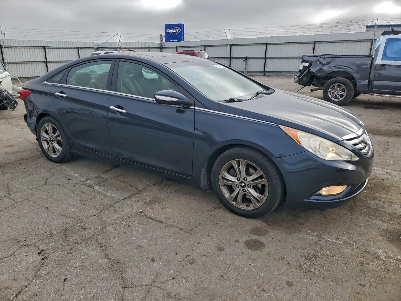 2011 HYUNDAI SONATA SE photo 4