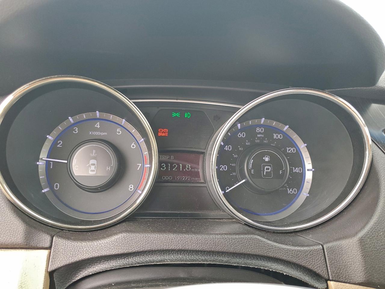 2011 HYUNDAI SONATA SE photo 9