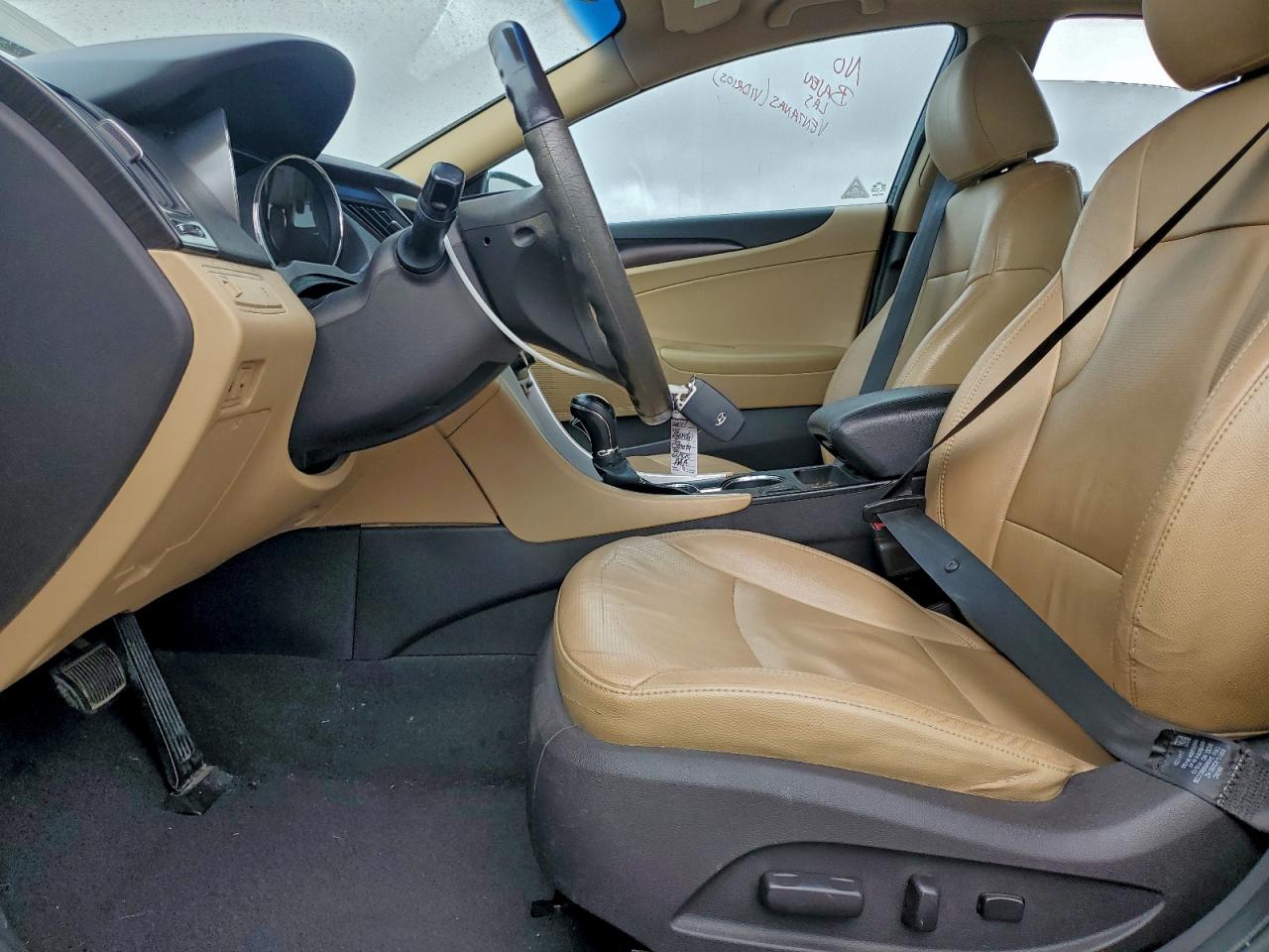 2011 HYUNDAI SONATA SE photo 7