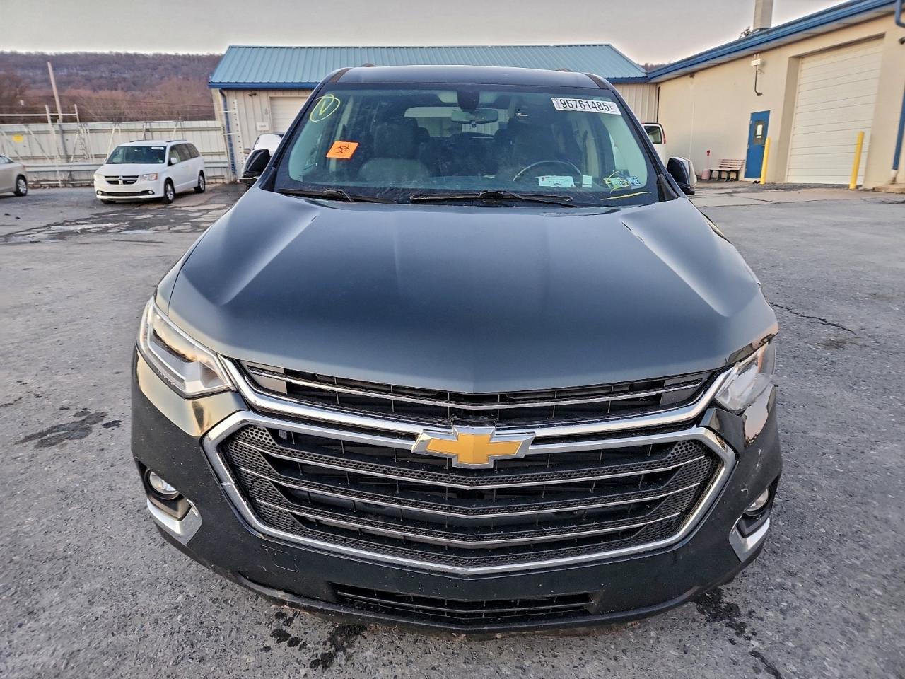 2019 CHEVROLET TRAVERSE LT photo 5