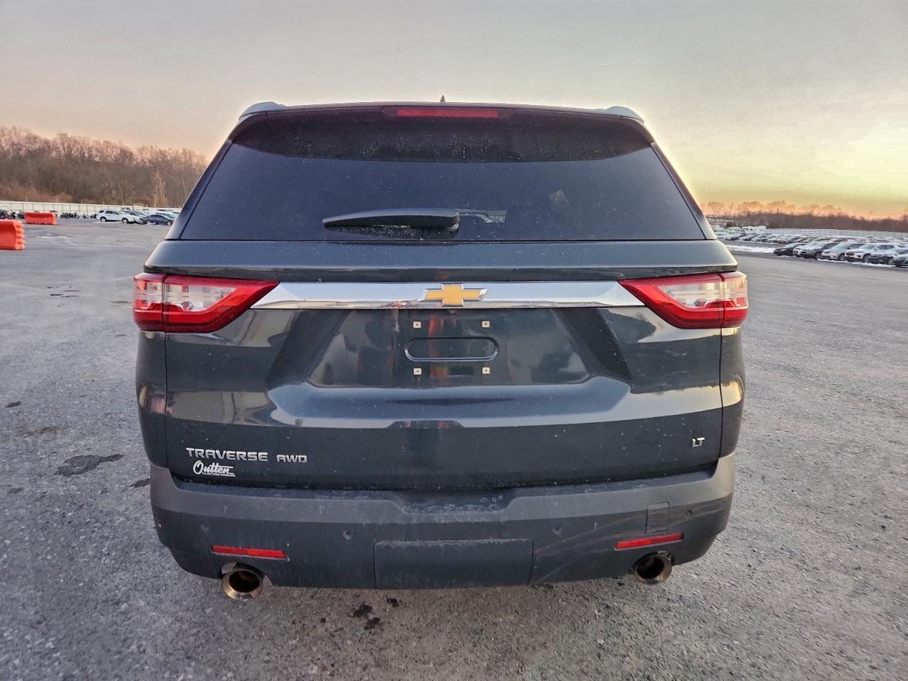 2019 CHEVROLET TRAVERSE LT photo 6