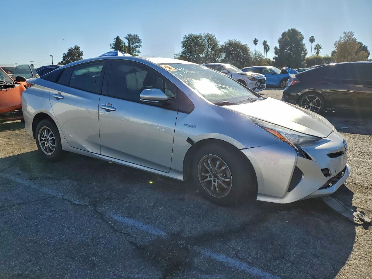 2016 TOYOTA PRIUS TWO photo 4