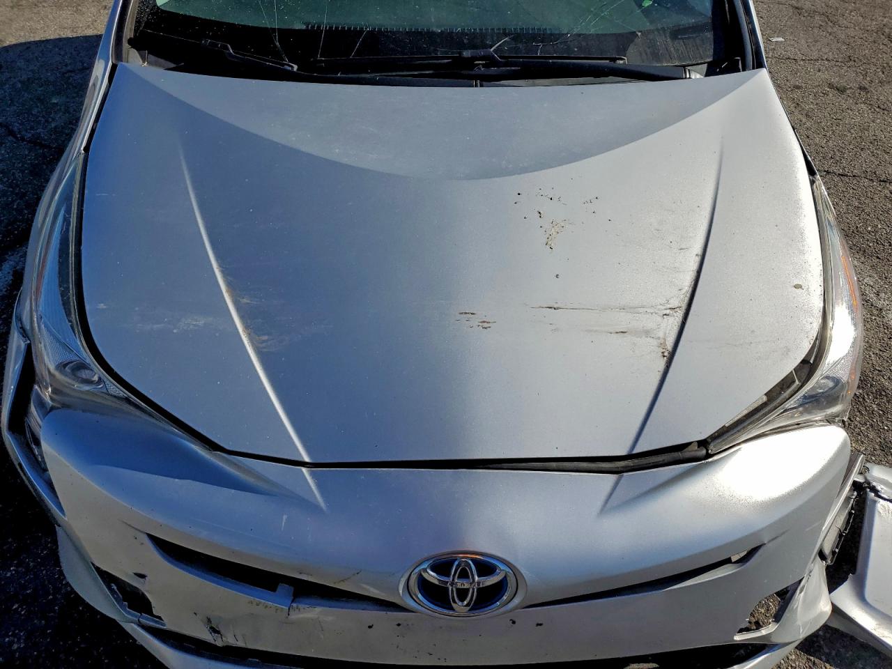 2016 TOYOTA PRIUS TWO photo 11