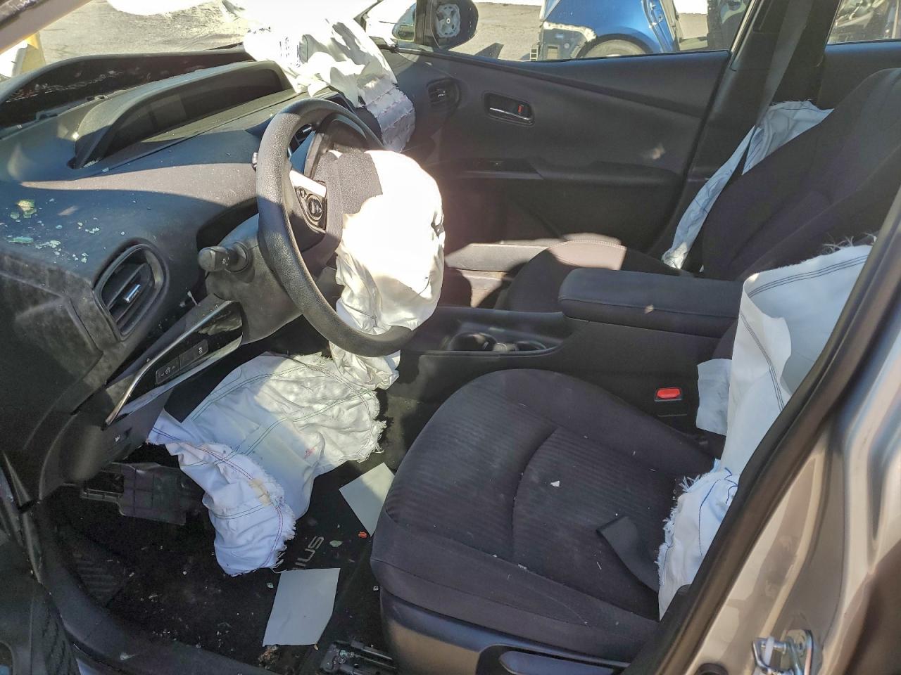2016 TOYOTA PRIUS TWO photo 7
