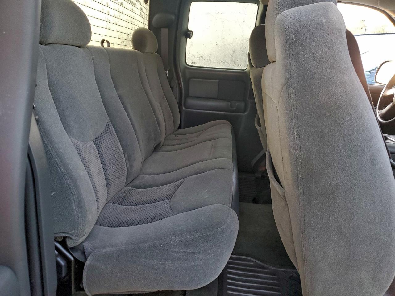 2003 CHEVROLET SILVERADO C1500 photo 10