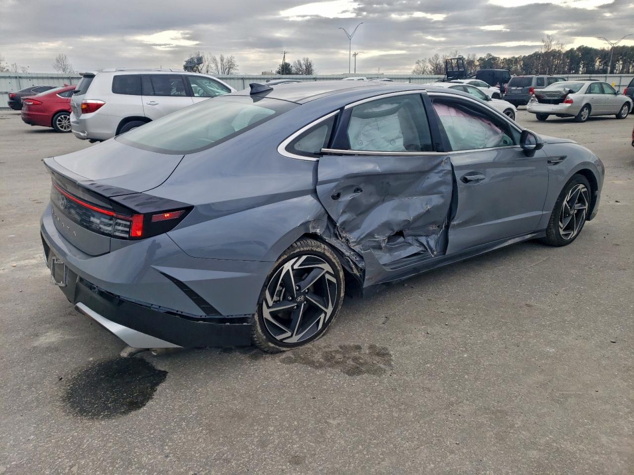2025 HYUNDAI SONATA SEL photo 3