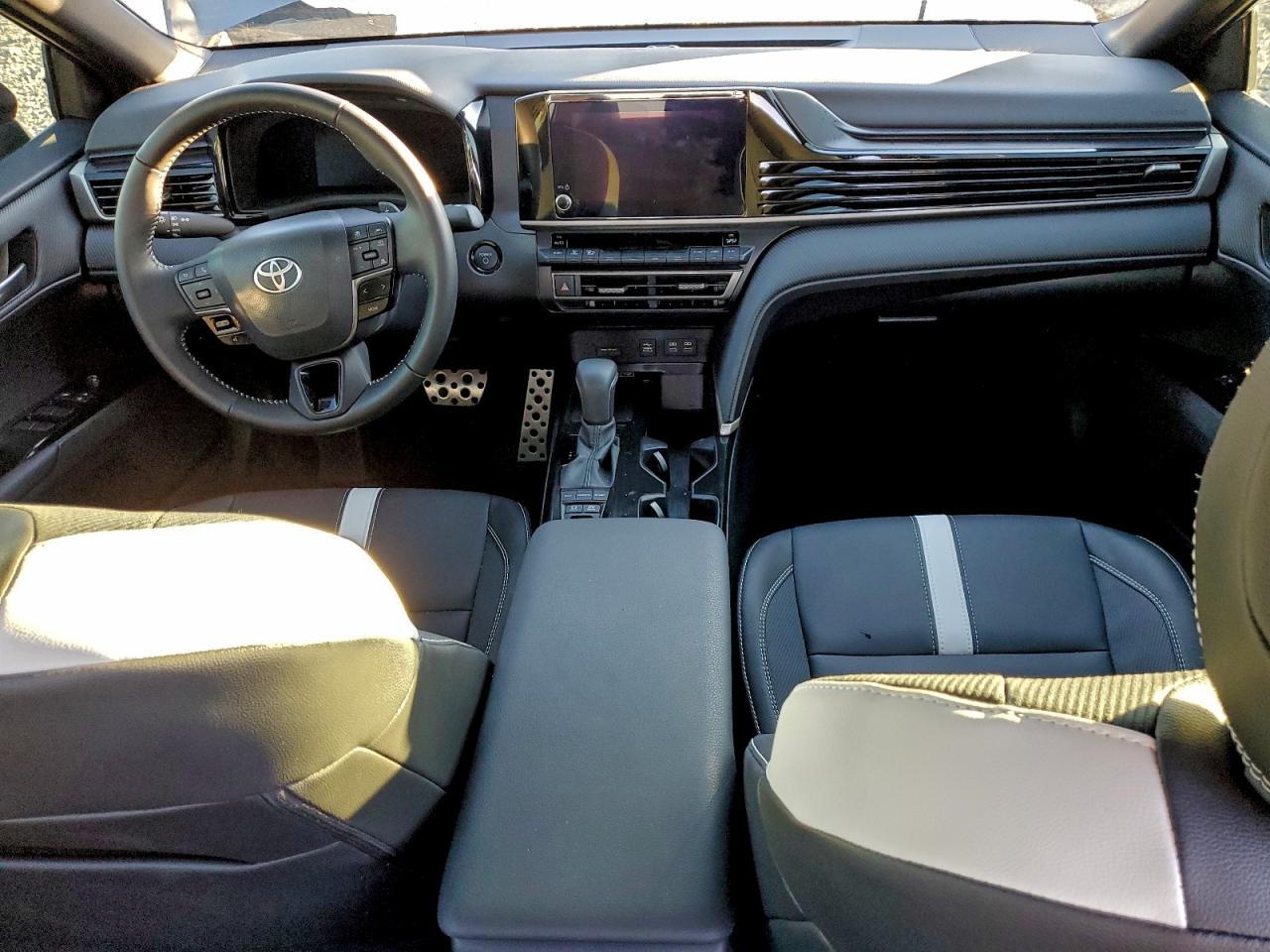 2026 TOYOTA CAMRY XSE photo 15