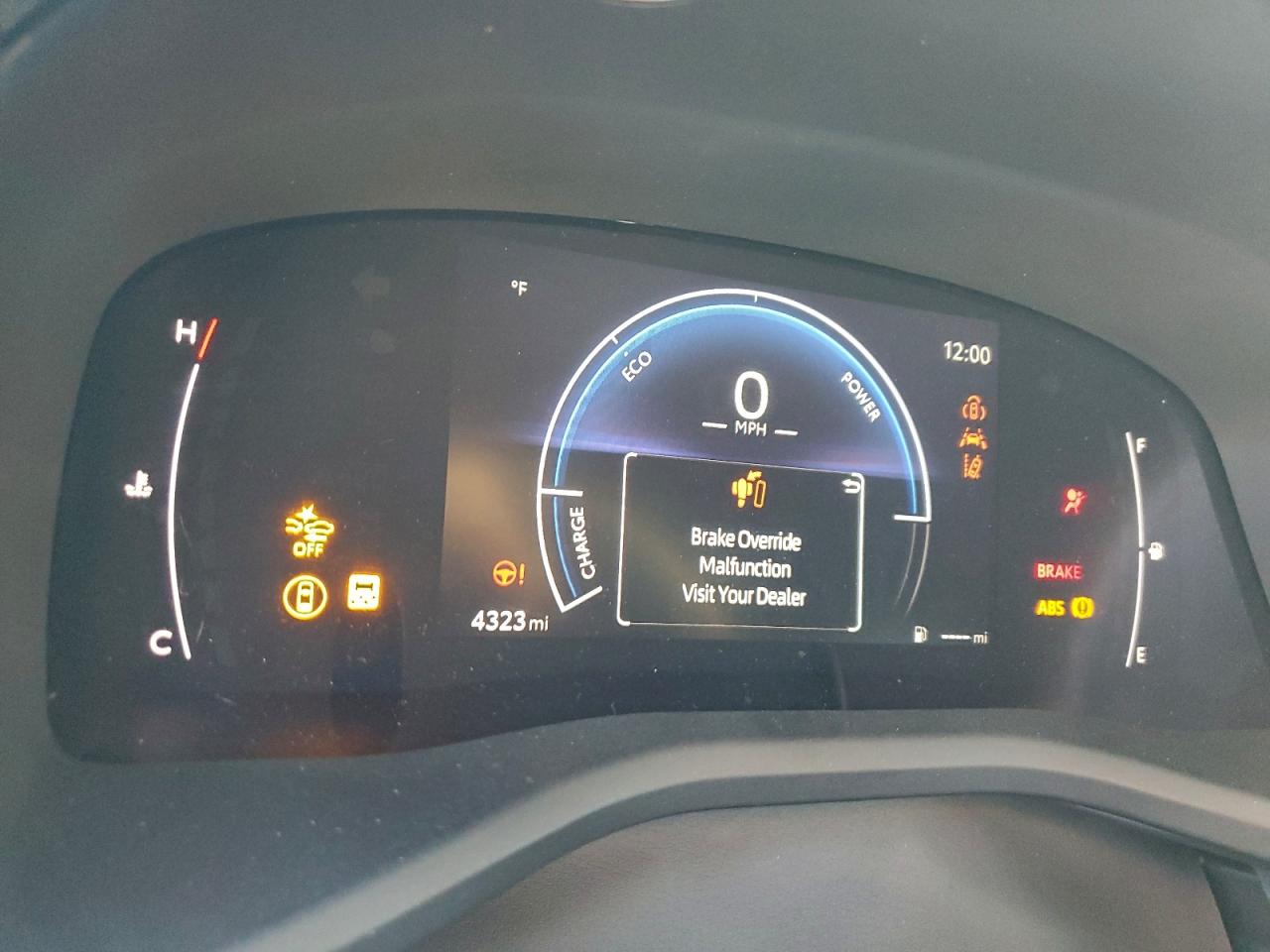 2026 TOYOTA CAMRY XSE photo 17