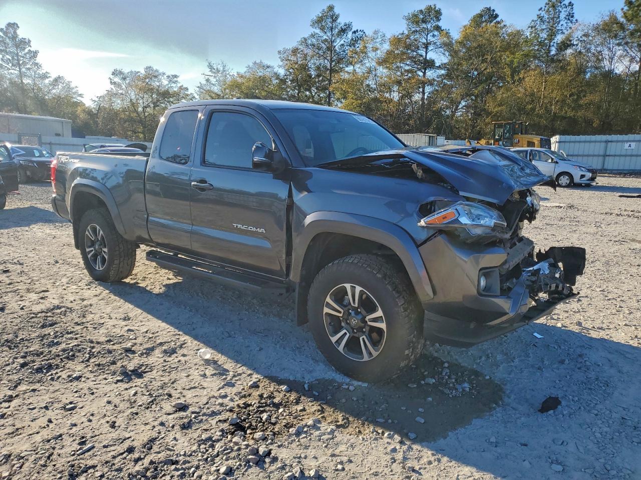 2017 TOYOTA TACOMA ACCESS CAB photo 4