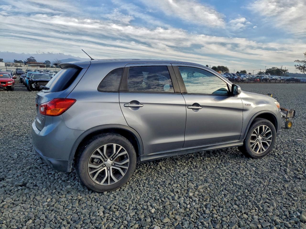 2016 MITSUBISHI OUTLANDER SPORT ES photo 3