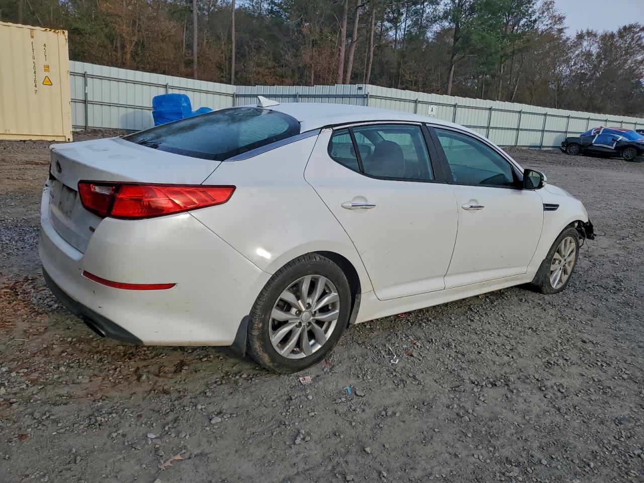 2015 KIA OPTIMA LX photo 3