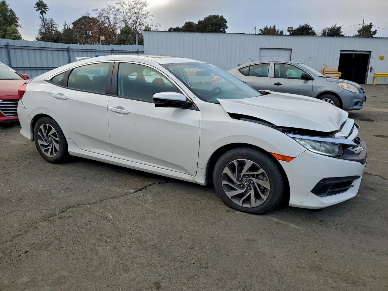 2017 HONDA CIVIC EX photo 4