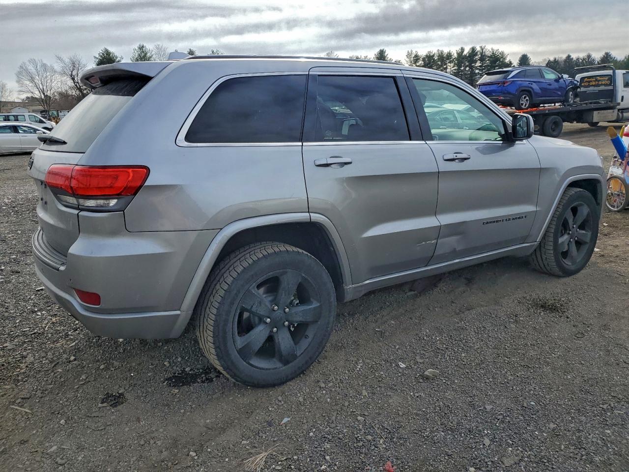 2015 JEEP GRAND CHEROKEE LAREDO photo 3