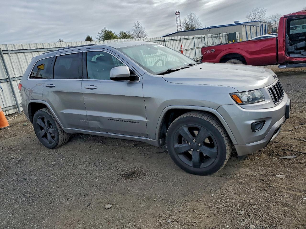 2015 JEEP GRAND CHEROKEE LAREDO photo 4