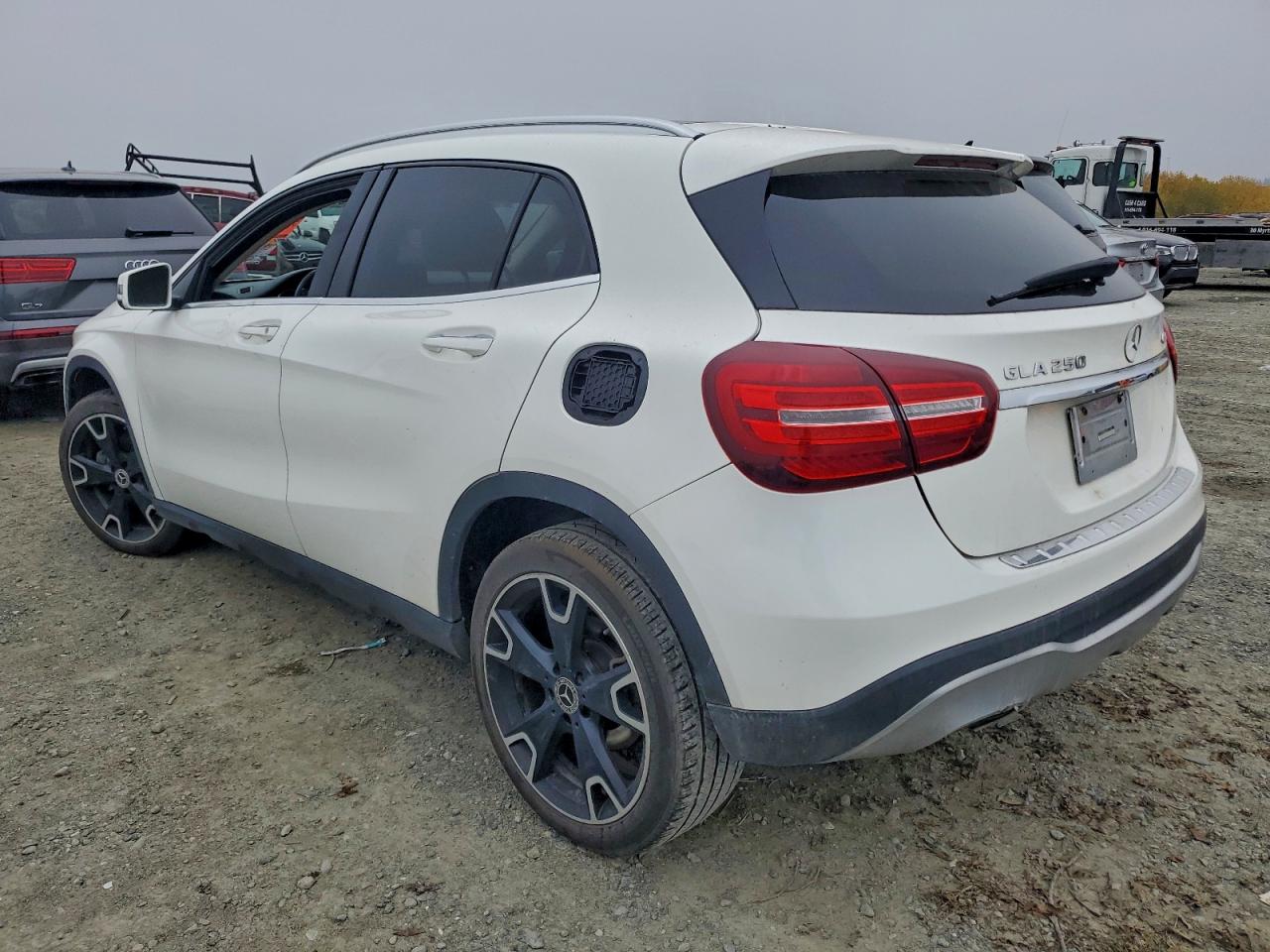 2019 MERCEDES-BENZ GLA 250 photo 2