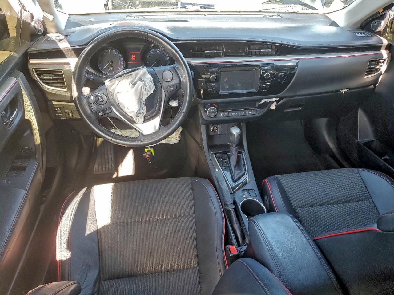 2016 TOYOTA COROLLA L photo 8