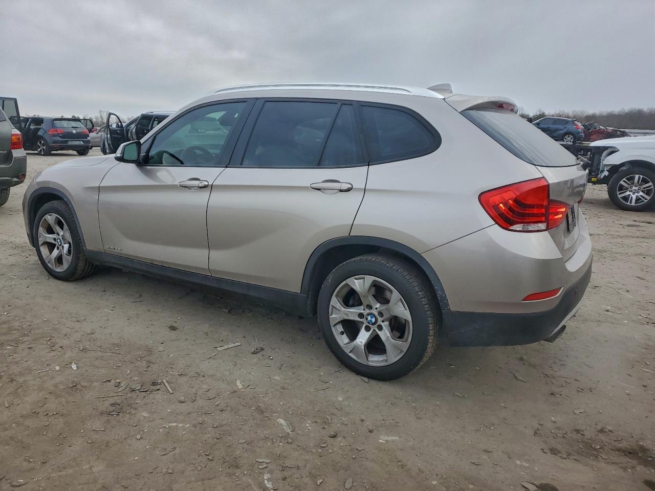 2015 BMW X1 SDRIVE28I photo 2