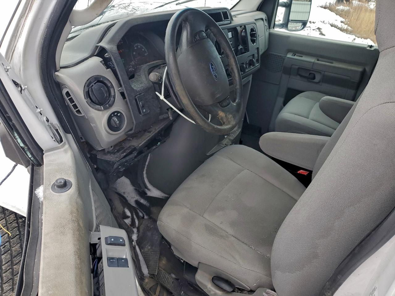 2014 FORD E250 DELIVERY VAN photo 8