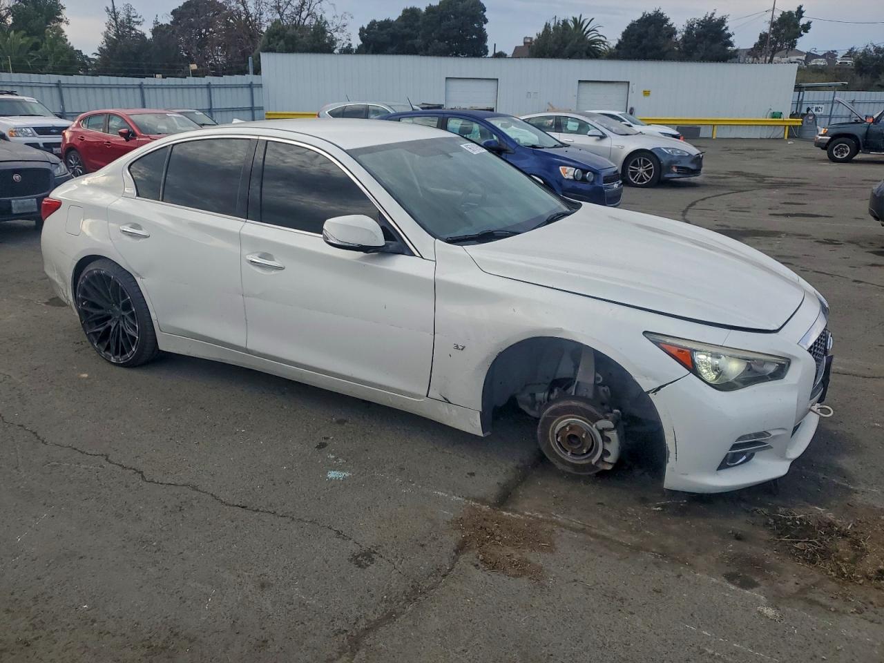 2015 INFINITI Q50 BASE photo 4