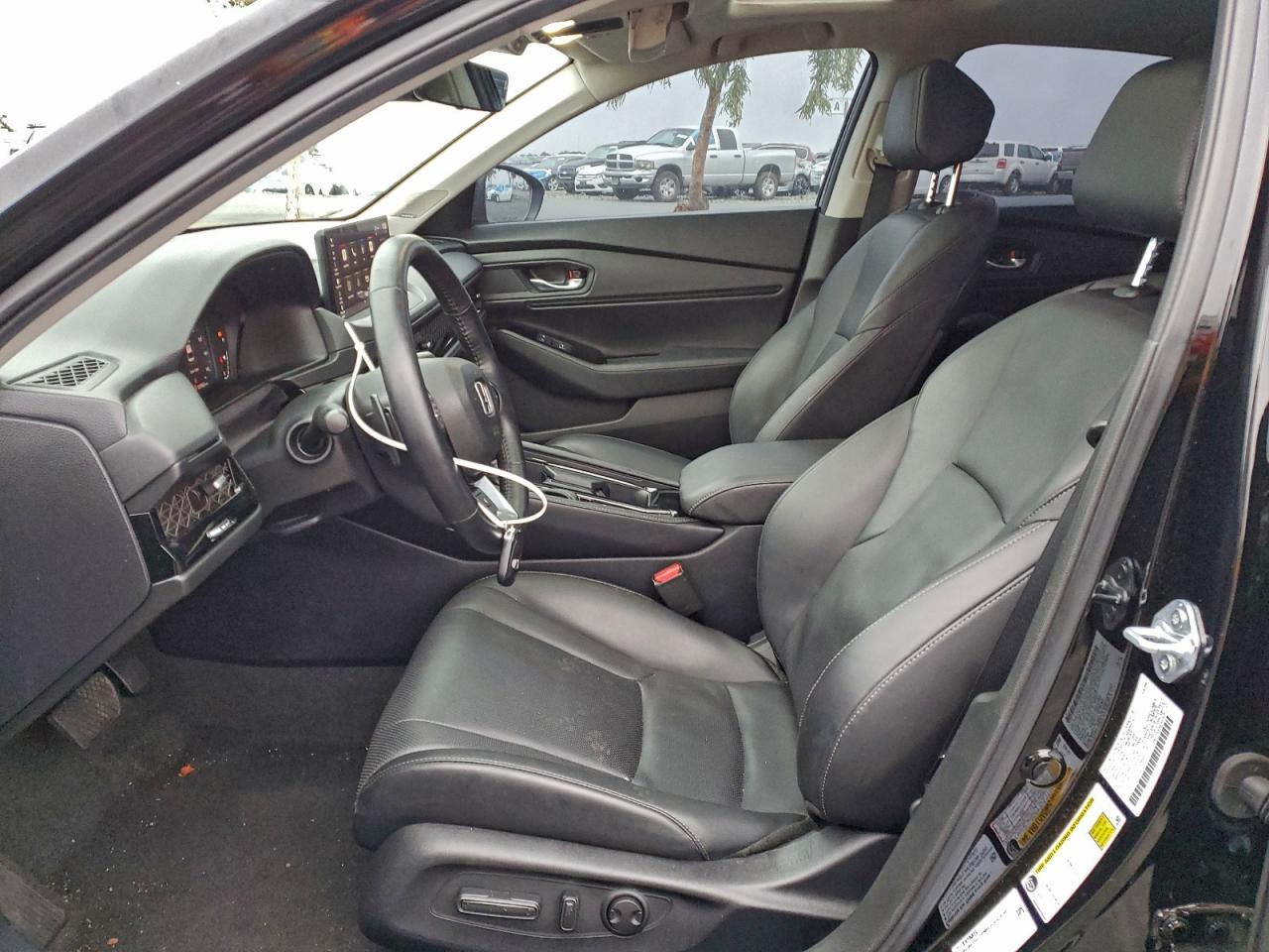 2025 HONDA ACCORD TOURING HYBRID photo 19