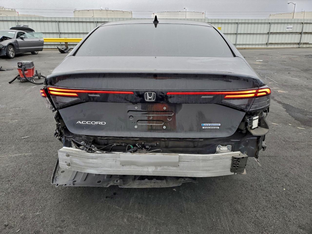 2025 HONDA ACCORD TOURING HYBRID photo 16