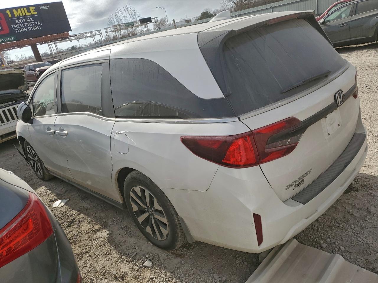 2025 HONDA ODYSSEY EXL photo 3
