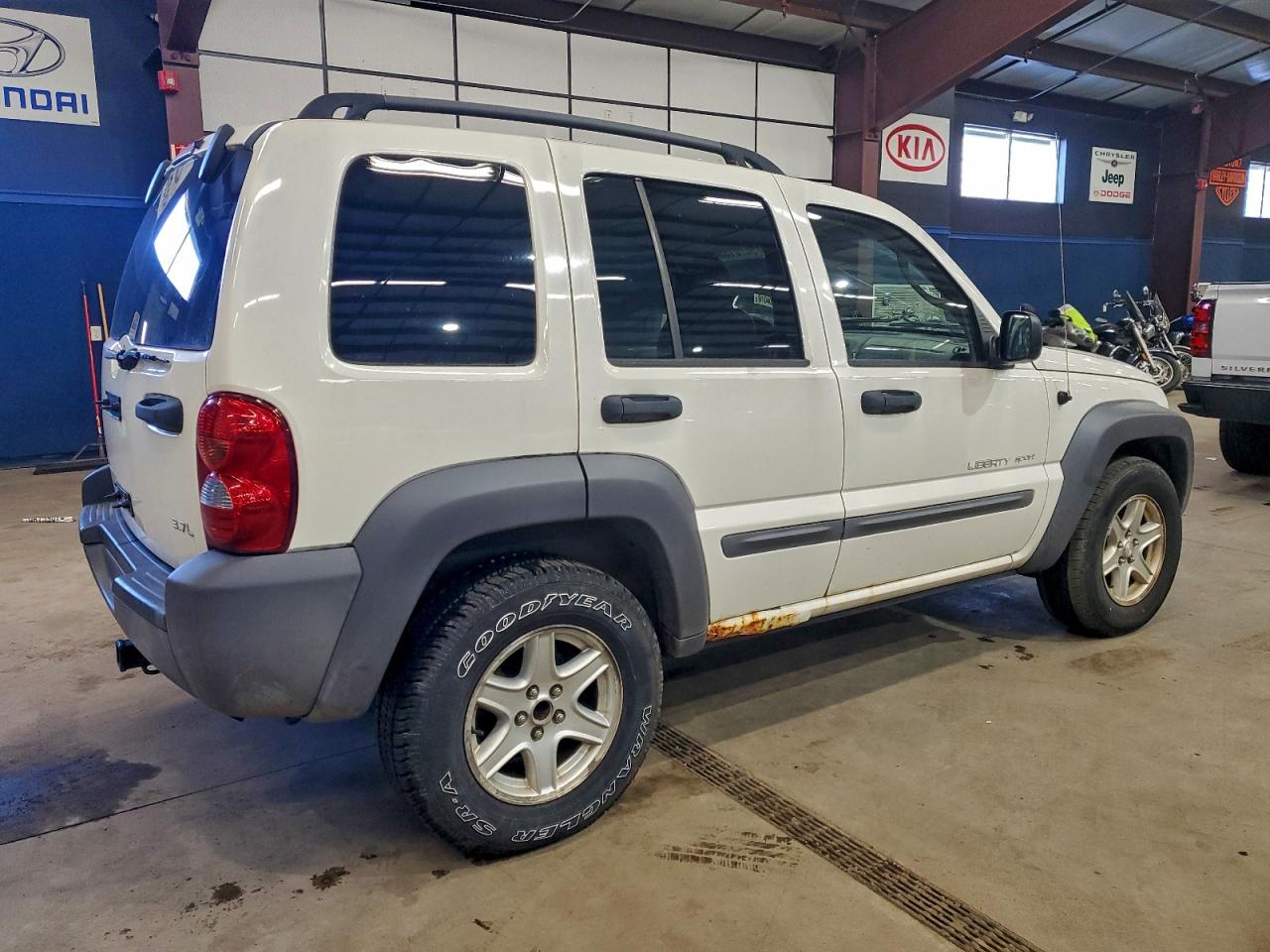 2003 JEEP LIBERTY SPORT photo 3