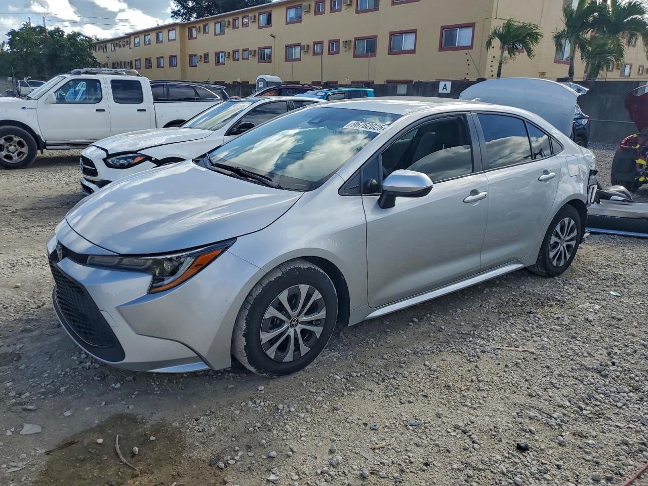 2022 TOYOTA COROLLA