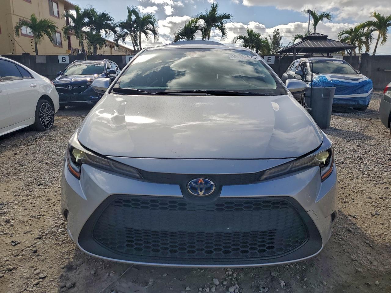 2022 TOYOTA COROLLA LE photo 5