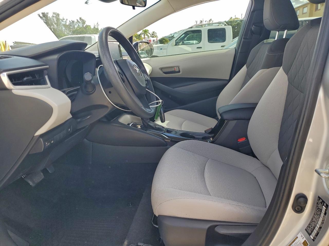 2022 TOYOTA COROLLA LE photo 7