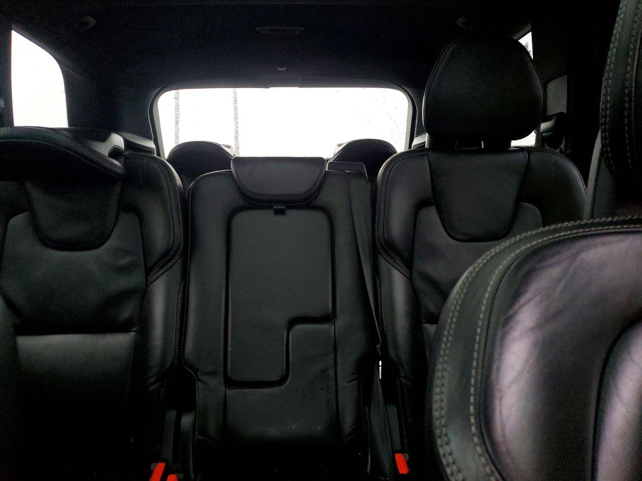 2017 VOLVO XC90 T6 photo 10