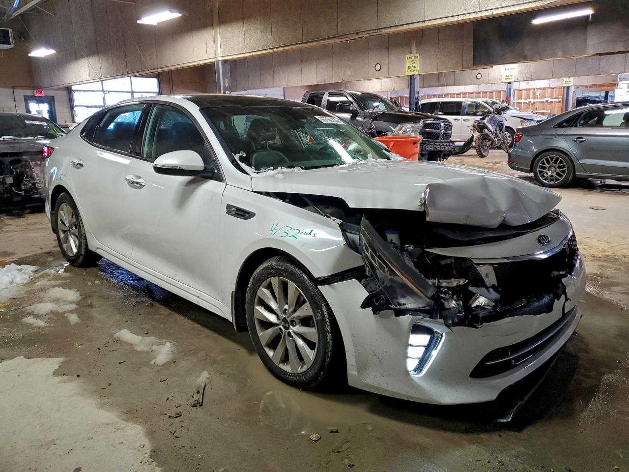 2018 KIA OPTIMA LX photo 4