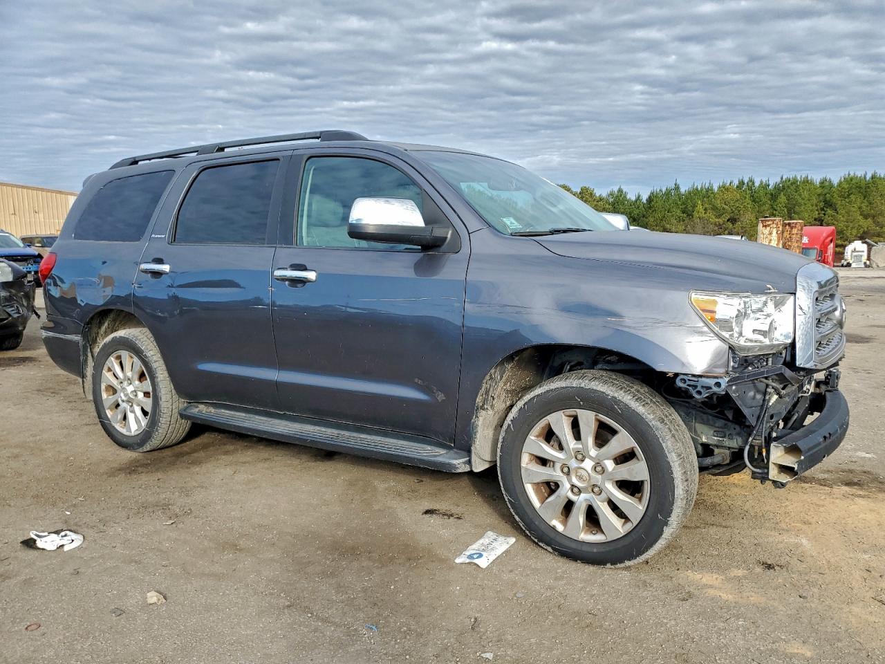 2011 TOYOTA SEQUOIA PLATINUM photo 4