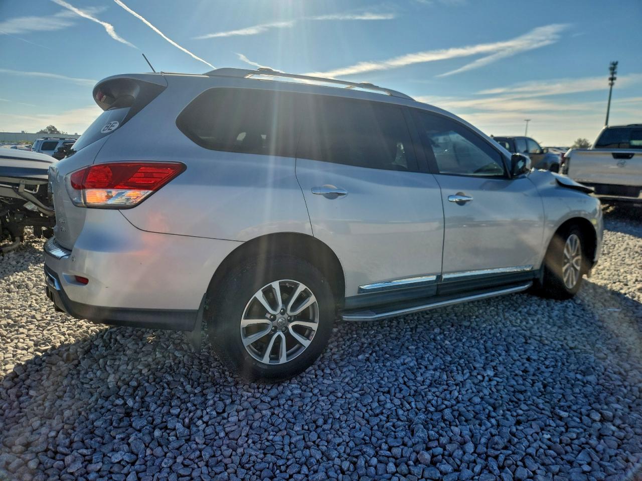 2013 NISSAN PATHFINDER S photo 3