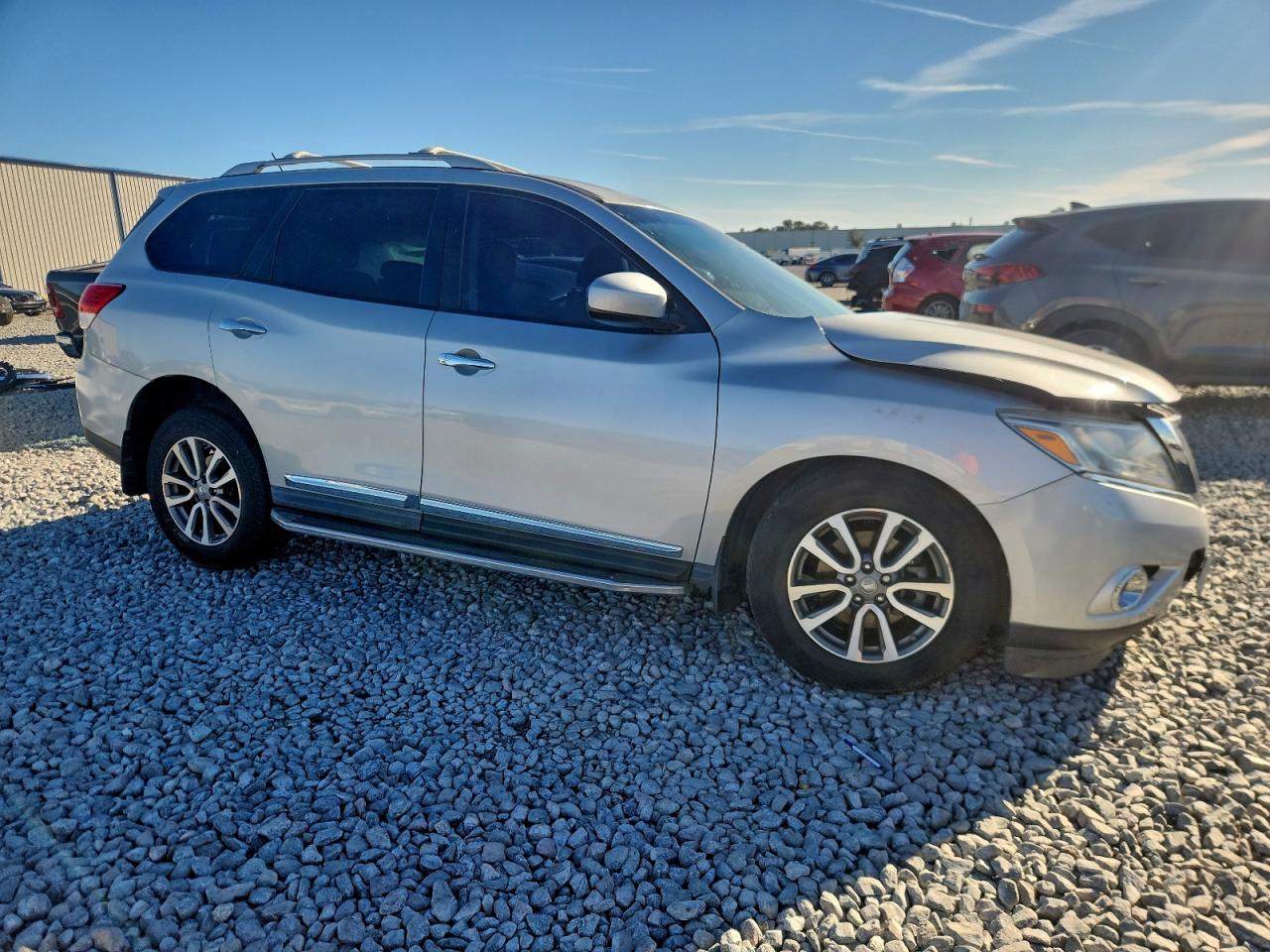 2013 NISSAN PATHFINDER S photo 4