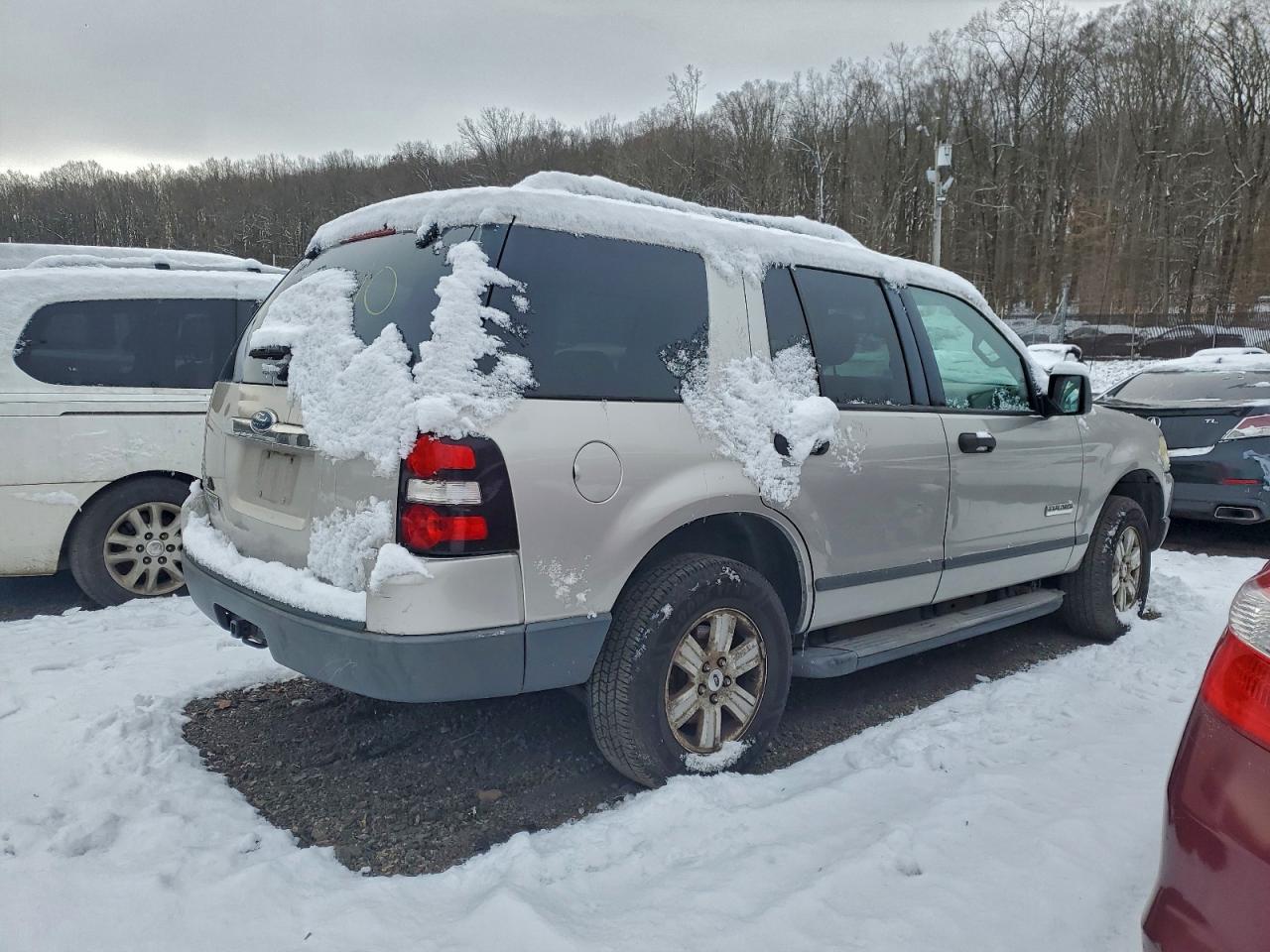 2006 FORD EXPLORER XLS photo 3