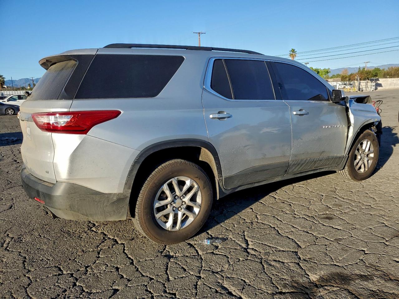2020 CHEVROLET TRAVERSE LT photo 7