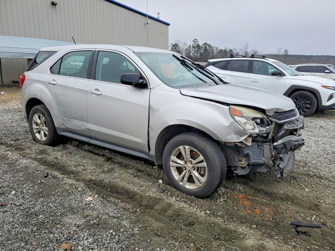 2016 CHEVROLET EQUINOX LS photo 4