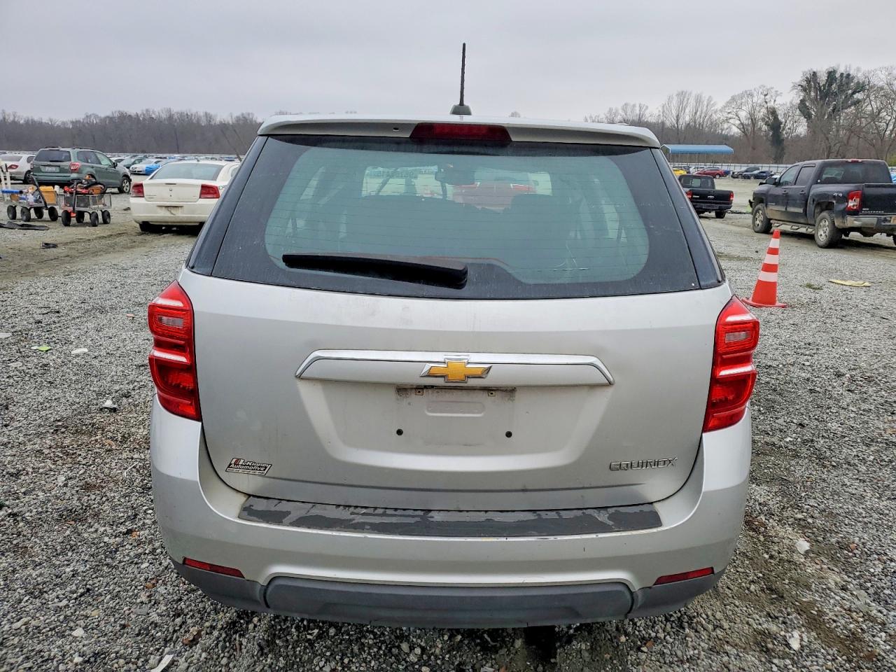 2016 CHEVROLET EQUINOX LS photo 6