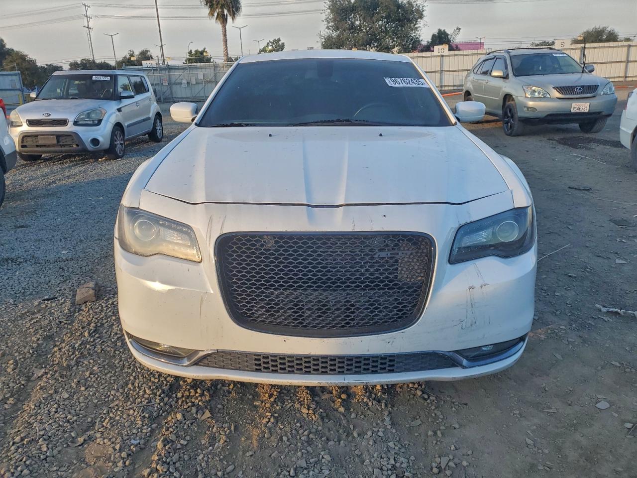 2019 CHRYSLER 300 S photo 13