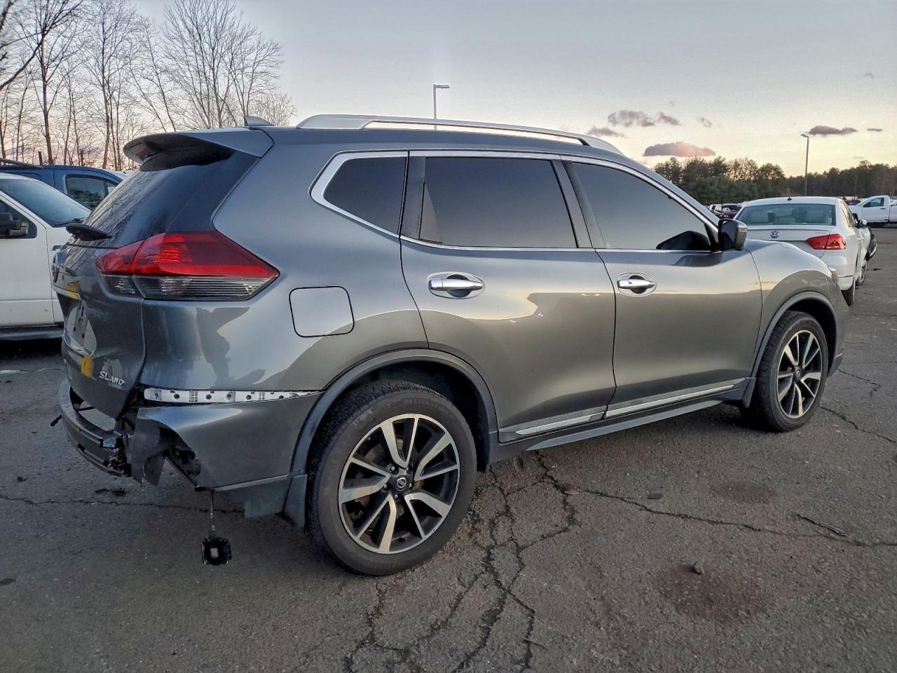2019 NISSAN ROGUE S photo 7