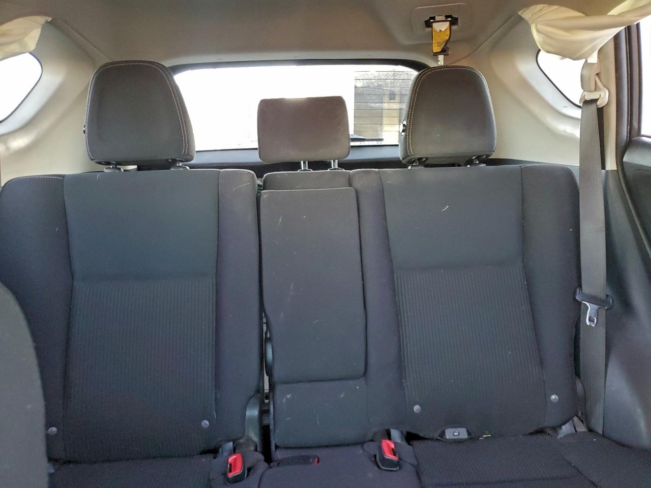 2015 TOYOTA RAV4 XLE photo 10