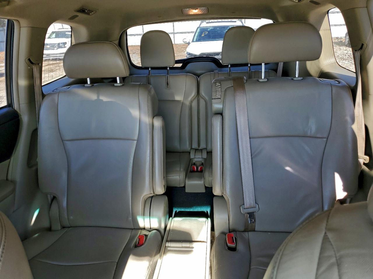 2013 TOYOTA HIGHLANDER SE photo 10