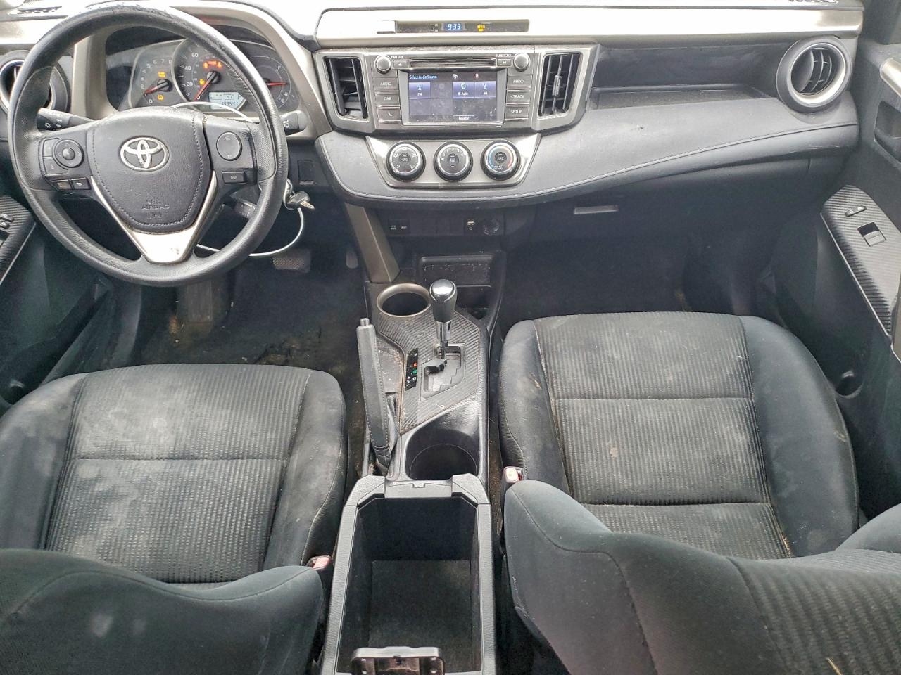 2014 TOYOTA RAV4 LE photo 8